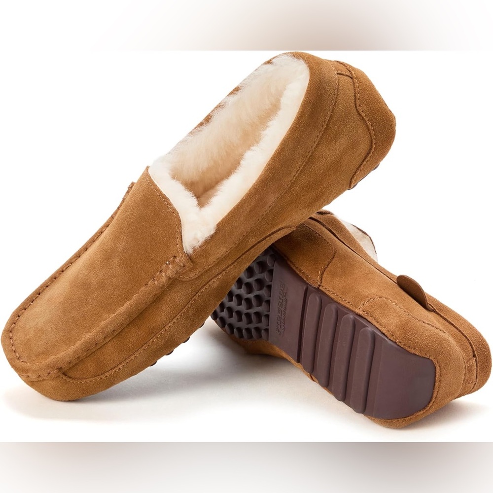 Fireside by Dearfoams Genuine Shearling Moccasin Slippers Men 9 Brand New